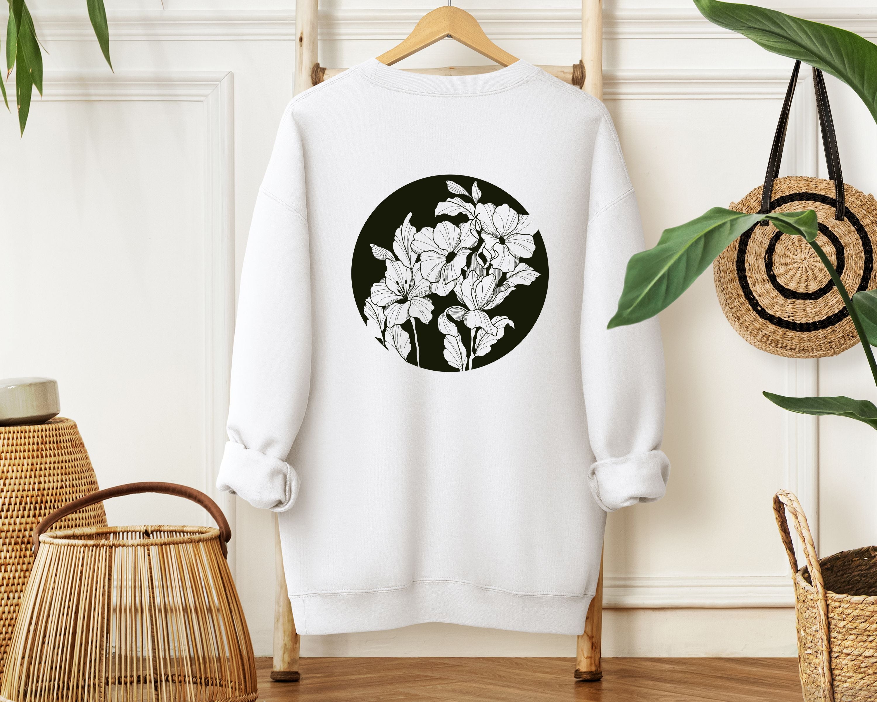 Sweater "Moonlit Florals"