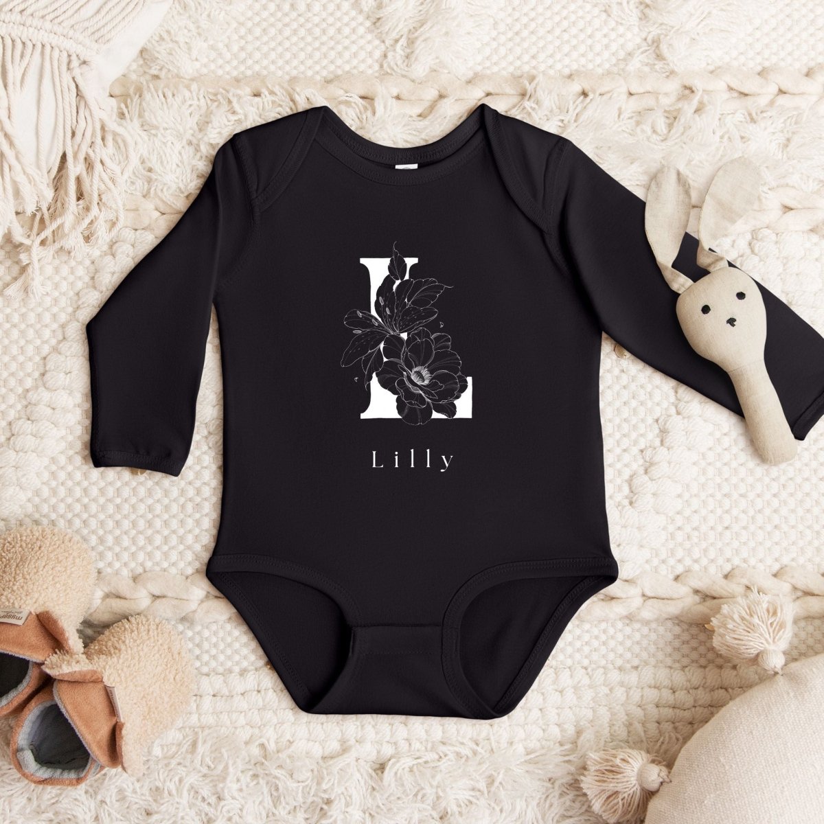 Babybody mit floralem Buchstaben - personalisierbar - Studio Linéa Botanica