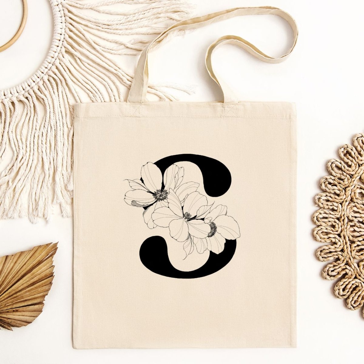 Stoffbeutel mit floralem Buchstaben - personalisierbar - Studio Linéa Botanica