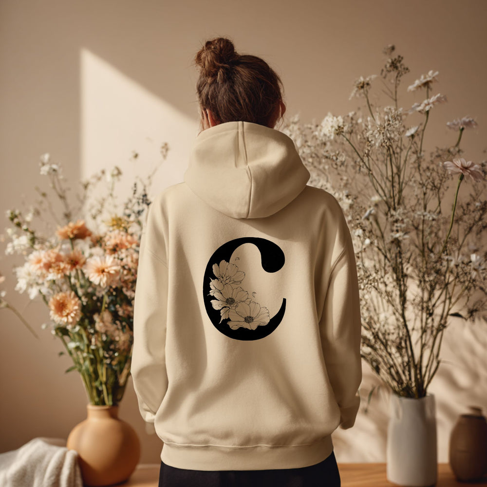 Hoodie mit floralem Buchstaben - personalisierbar