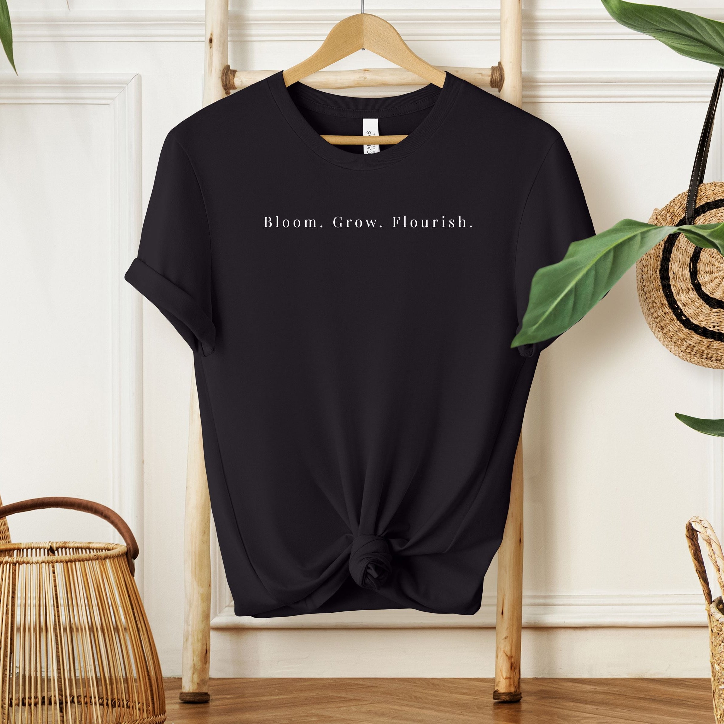 T-Shirt "Moonlit Florals"